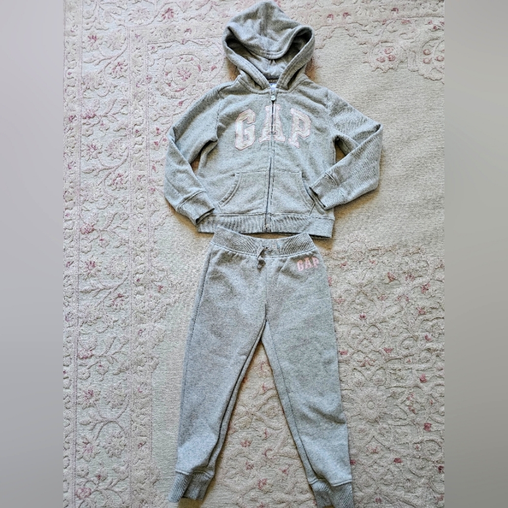 Gray Gap Sweatsuit